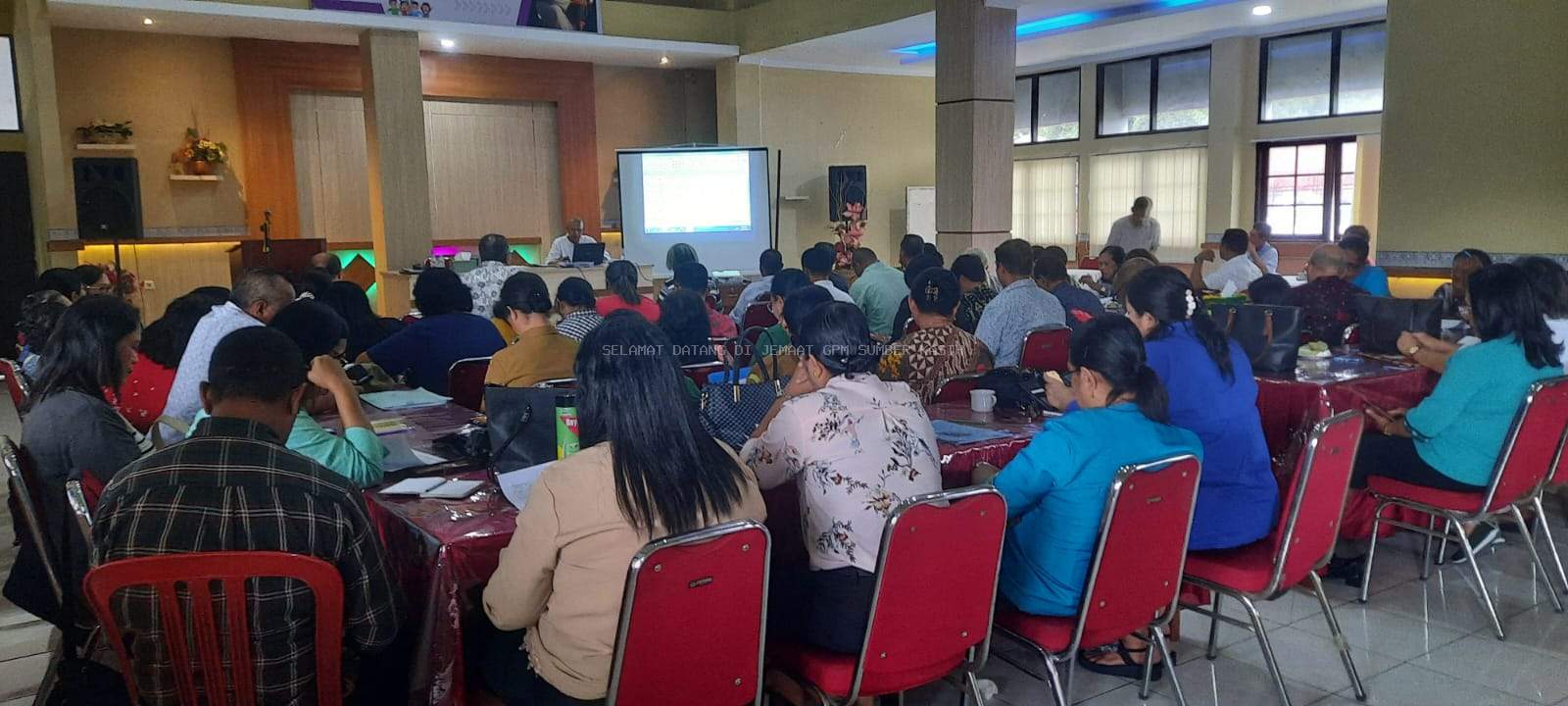 RAPAT KONSULTASI PELAYANAN DAN RAPAT EVALUASI ANGGARAN 2024 KLASIS PULAU AMBON, Selasa, 06 Agustus 2024